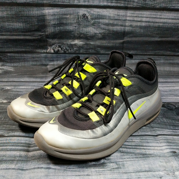Nike Air Max Axis GS Size 5Y - Picture 2 of 8